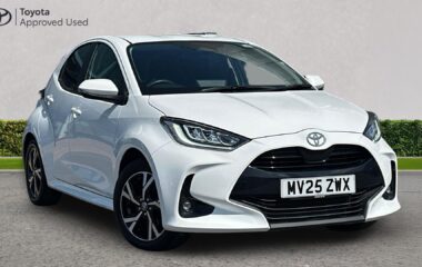Used Toyota Yaris 1.5 VVT-h Design E-CVT Euro 6 (s/s) 5dr