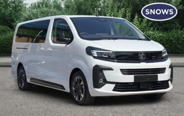 Used Vauxhall Vivaro Life 75kWh Ultimate XL MPV Auto LWB 5dr (8 Seat, 11kW Charger)