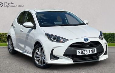 Used Toyota Yaris 1.5 VVT-h Icon E-CVT Euro 6 (s/s) 5dr